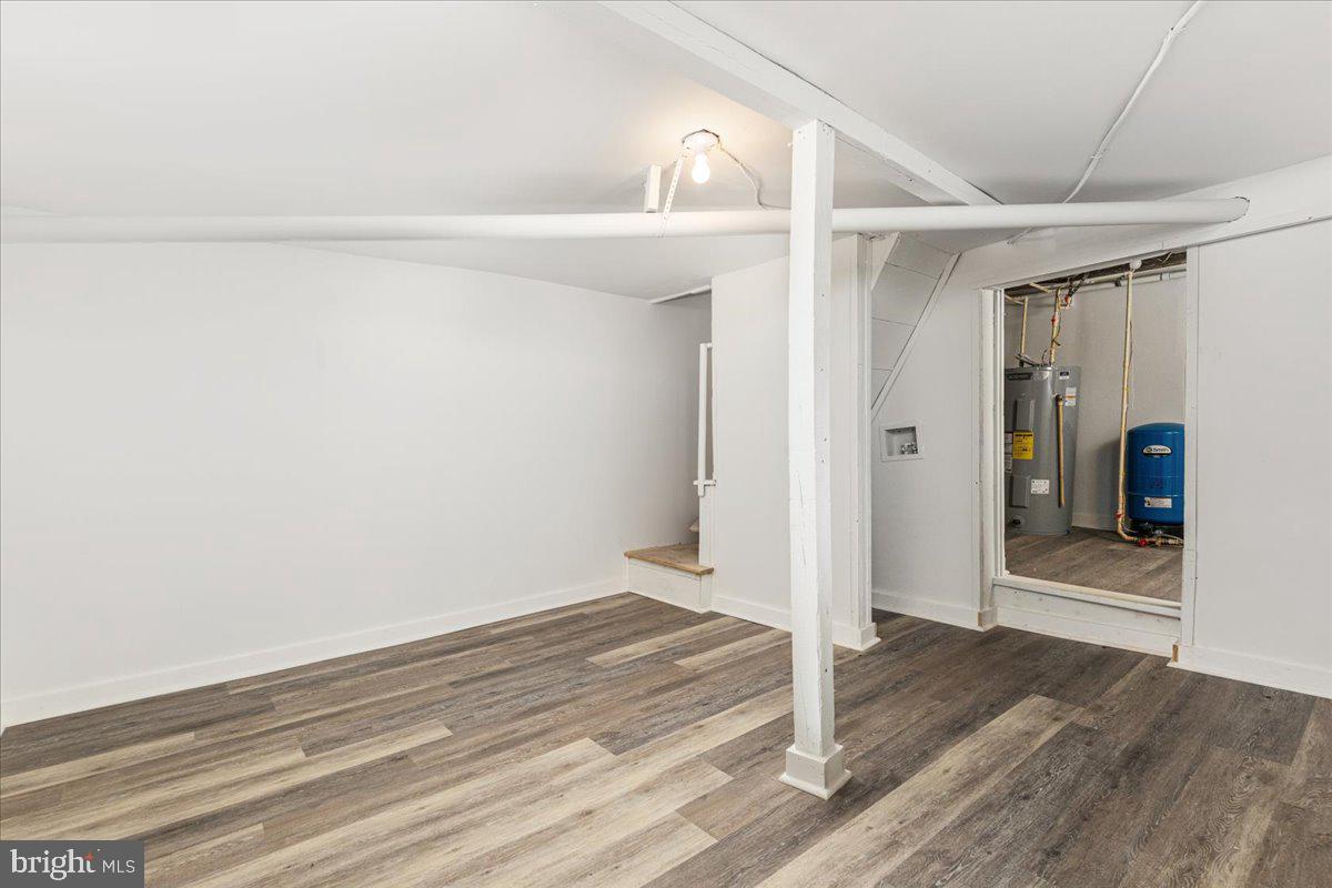 13886 Crest Hill Road Flint Hill, VA 22627 - Photo 22 of 45 a view of an empty room