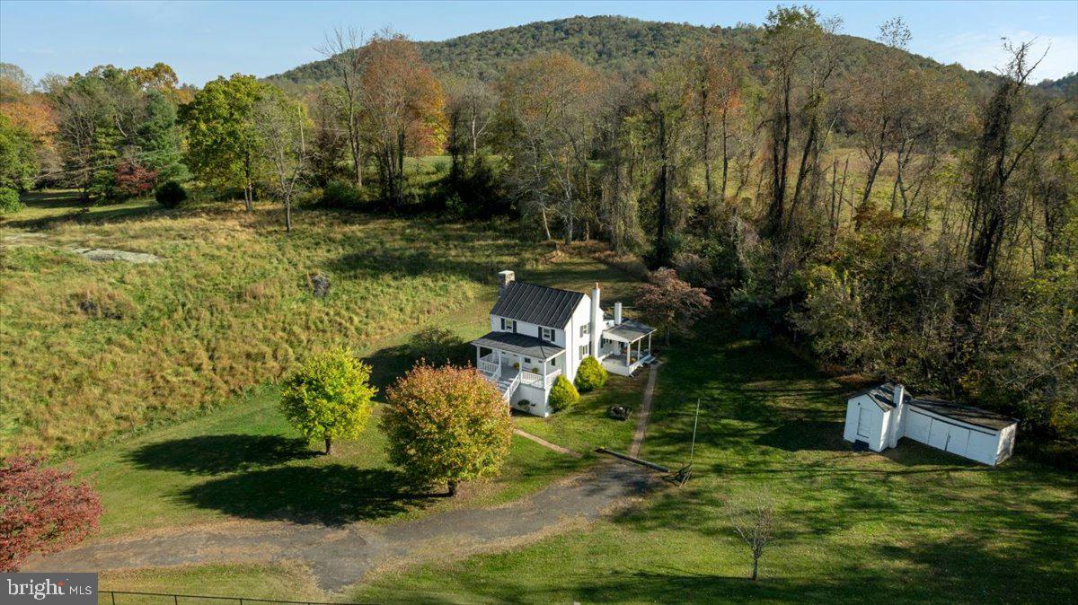 13886 Crest Hill Road Flint Hill, VA 22627 - Photo 43 of 45 a view of a garden with mountain