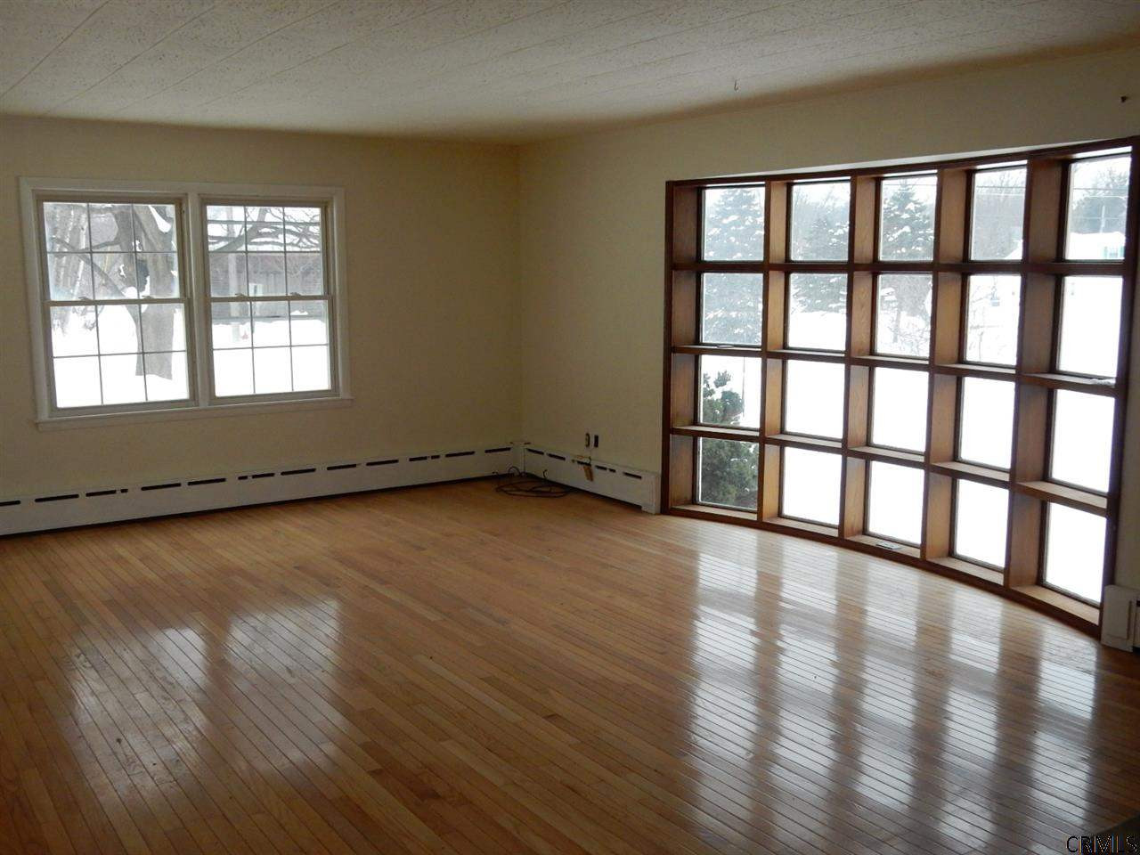 114 Eastover Road Troy, NY 12182 - Photo 4 of 10 Photo 4