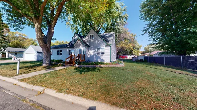 $258,900 | 705 Glenview Drive, Albert Lea, MN 56007