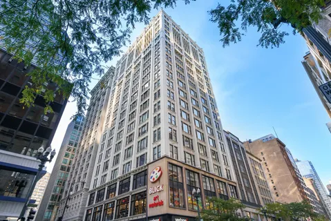 $309,500 | 8 West Monroe Street, Unit 1007, Chicago, IL 60603