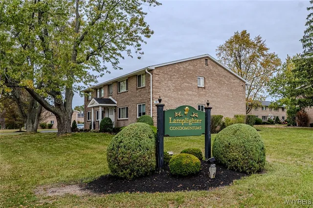 $149,000 | 135 Old Lyme Drive, Unit 4, Amherst, NY 14221
