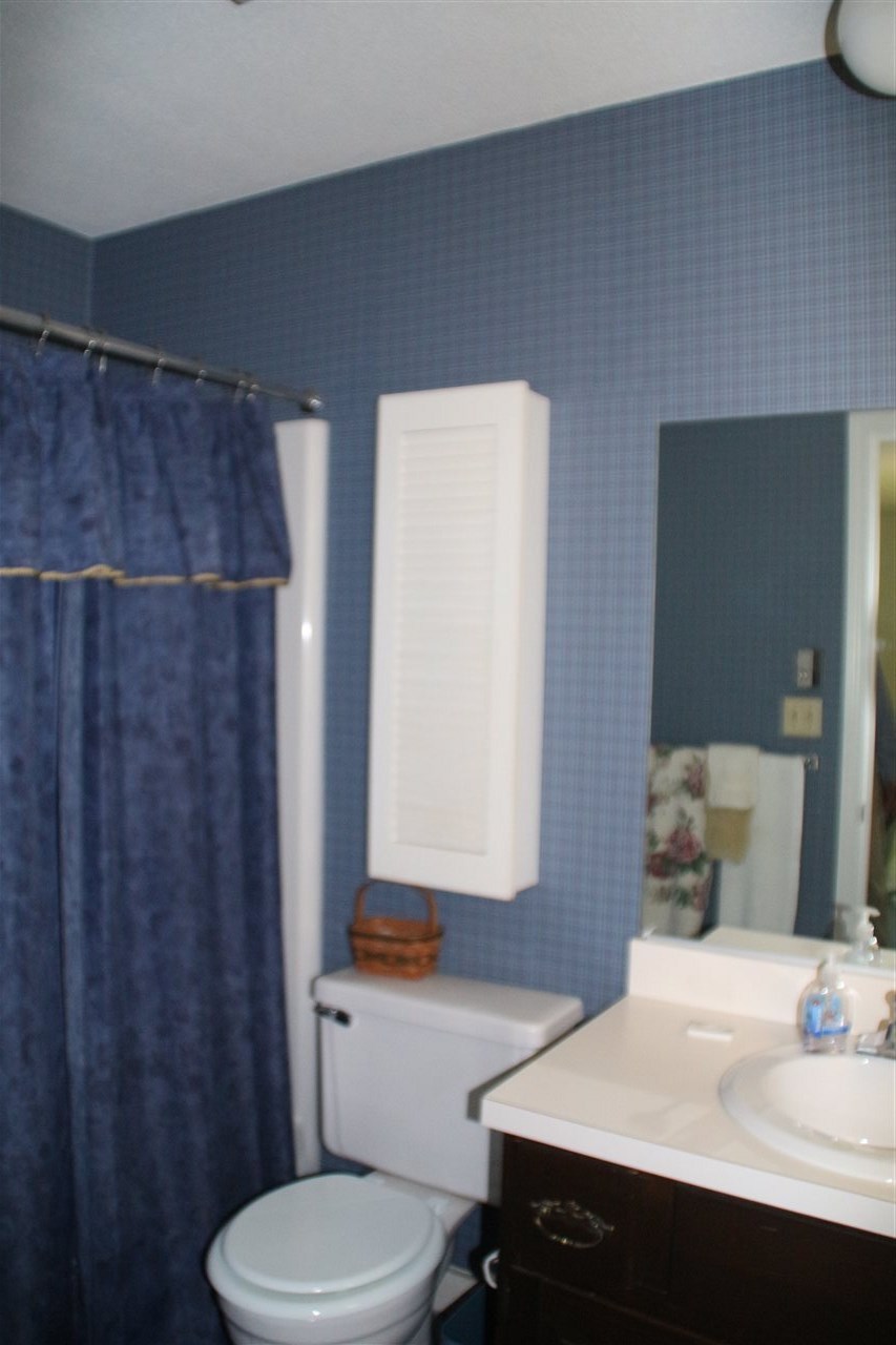 976 Hard Road, Unit 2 Hartford, VT 05059 - Photo 8 of 10 Gallery Image 8
