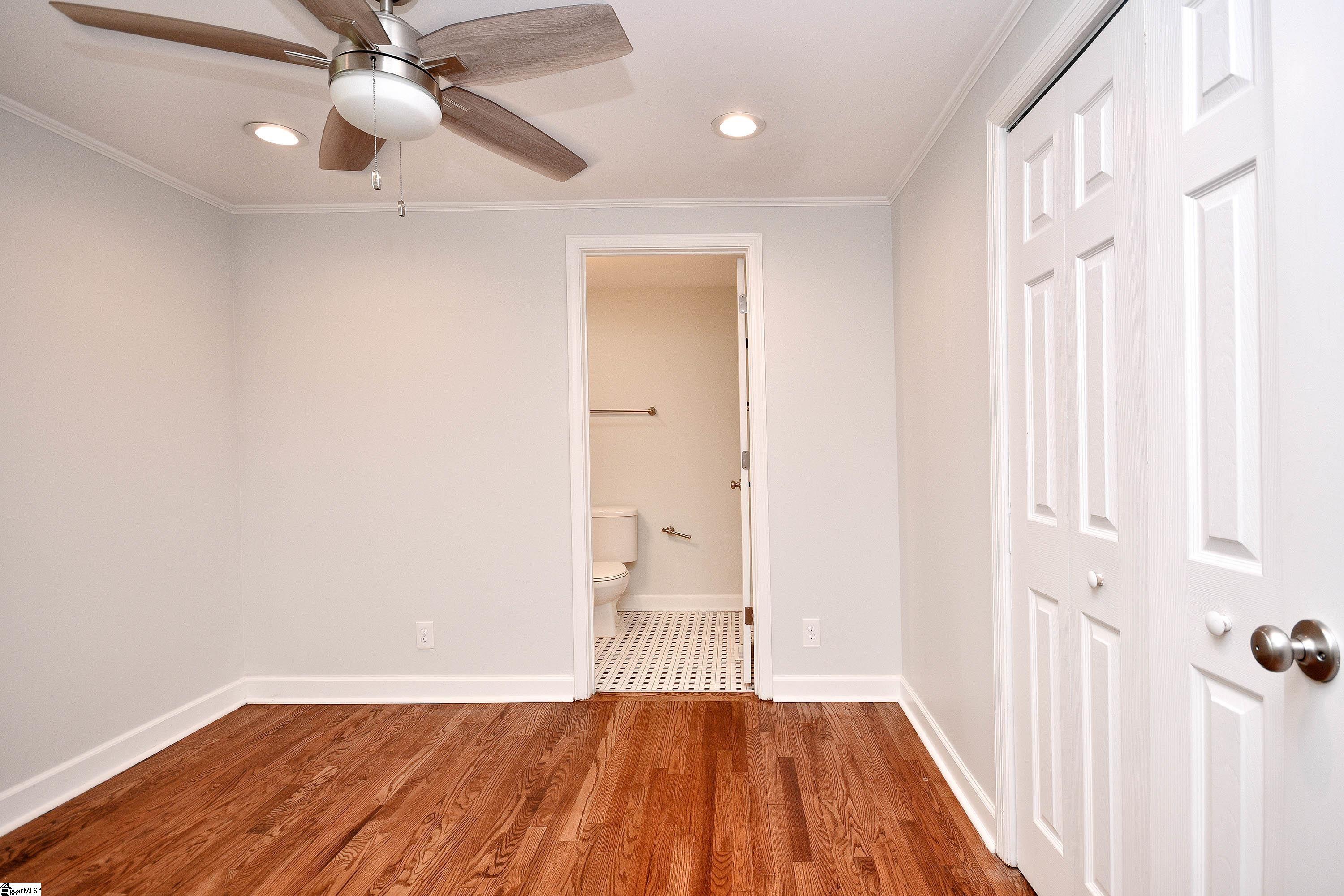110 Hillandale Road Greenville, SC 29609 - Photo 11 of 26 Gallery Image 11