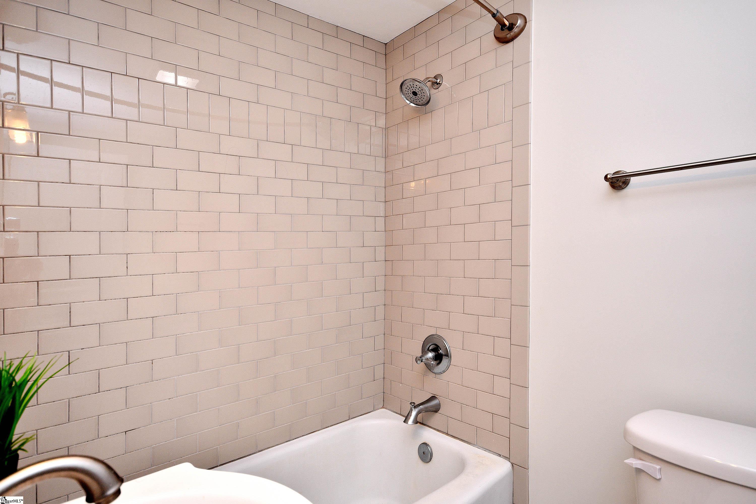 110 Hillandale Road Greenville, SC 29609 - Photo 13 of 26 Gallery Image 13