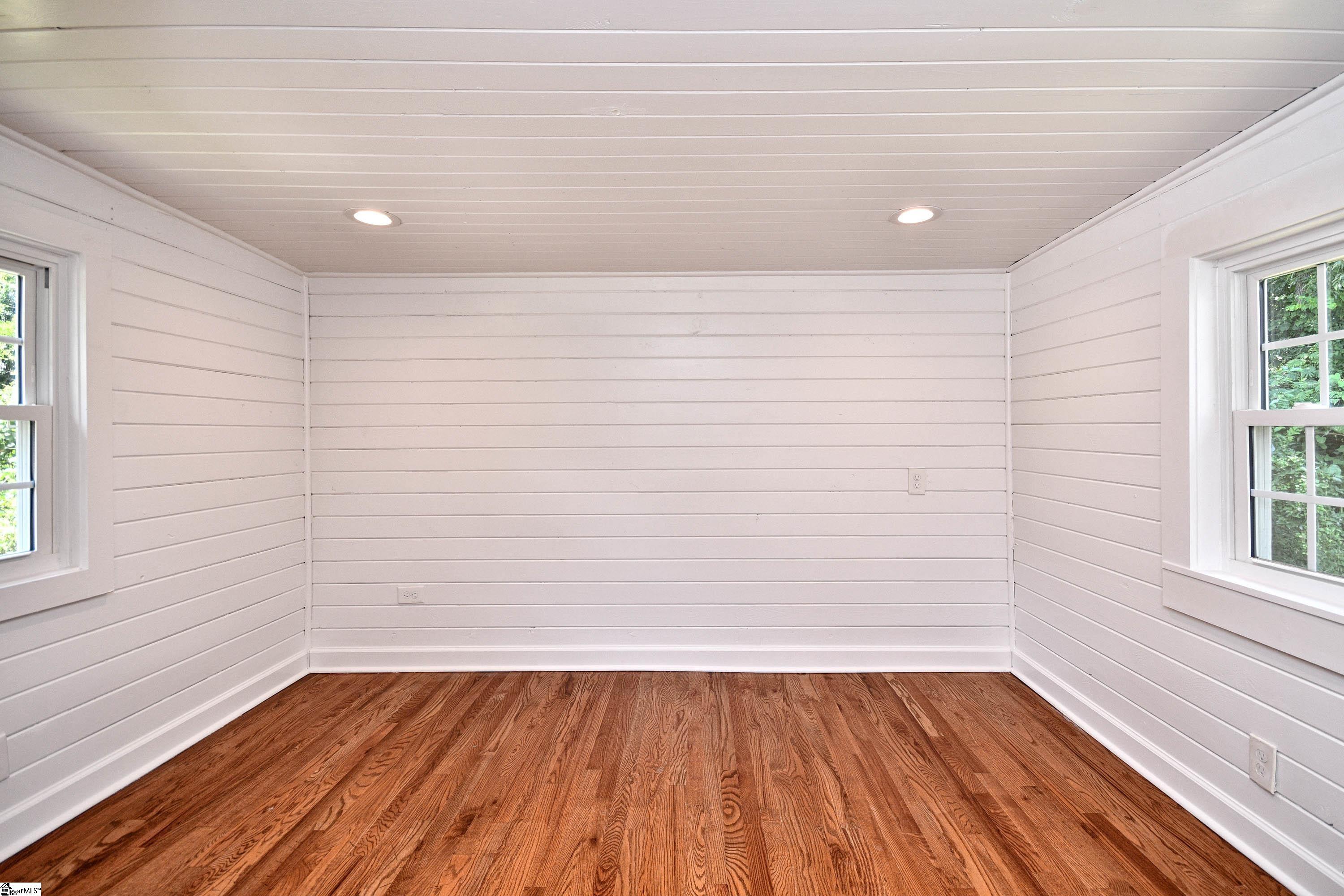 110 Hillandale Road Greenville, SC 29609 - Photo 15 of 26 Gallery Image 15