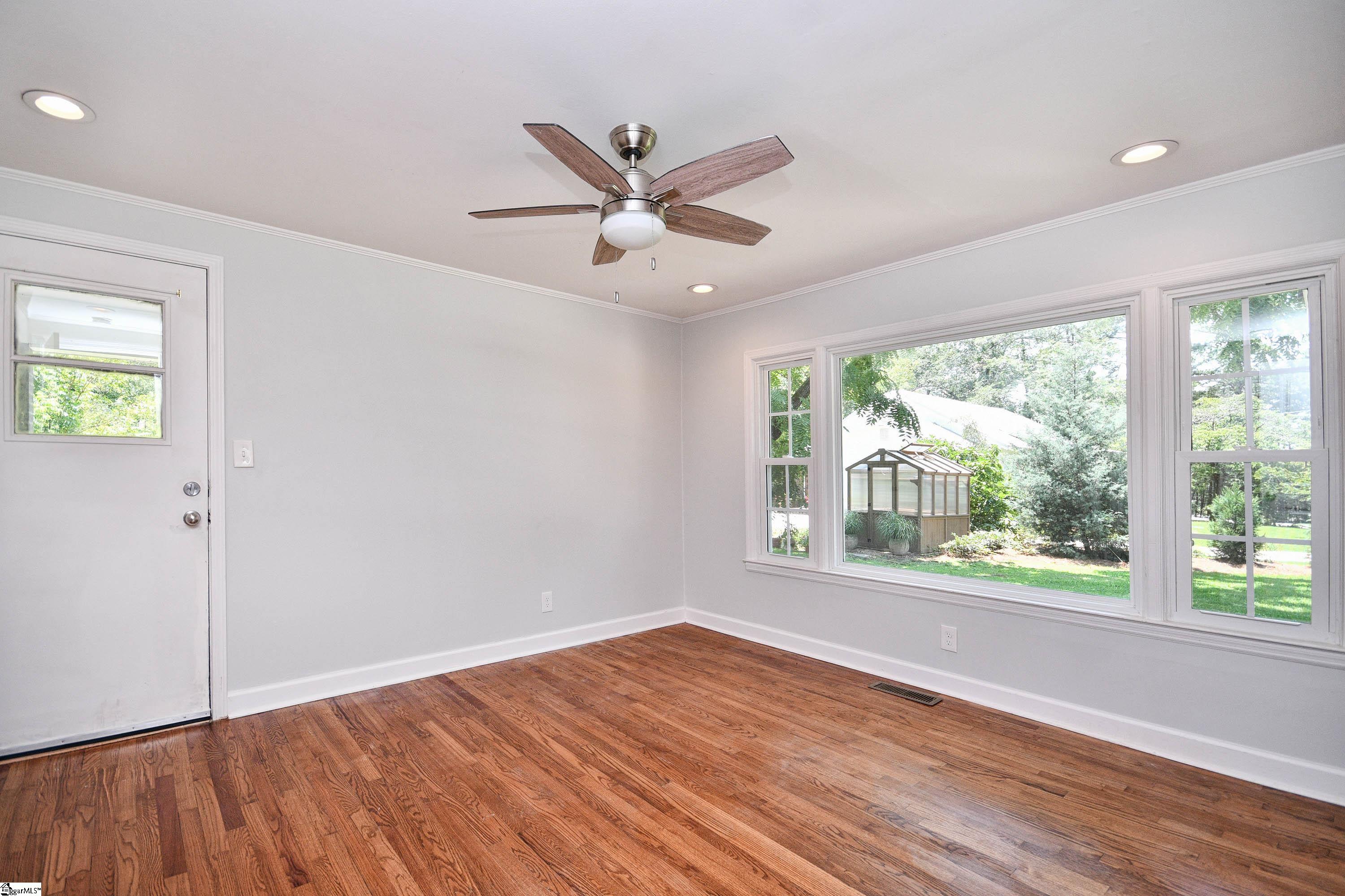 110 Hillandale Road Greenville, SC 29609 - Photo 17 of 26 Gallery Image 17