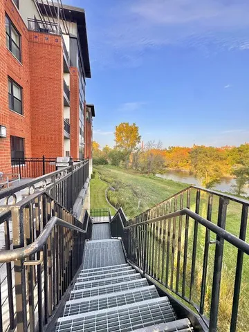 $499,900 | 101 St Olaf Avenue, Unit 402, Northfield, MN 55057