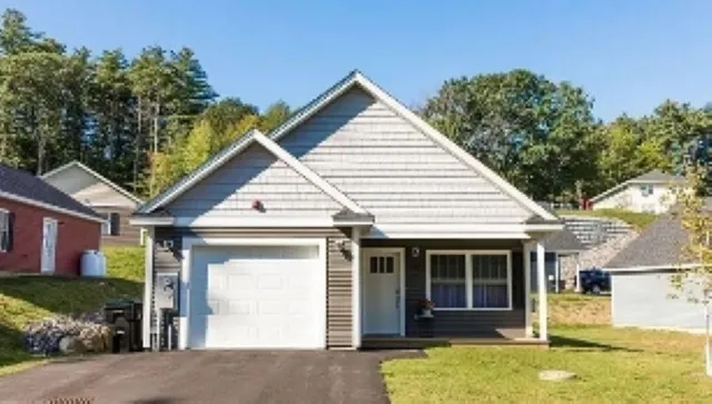 $2,575 | 38 Mark Drive, Unit 38MD, Laconia, NH 03246