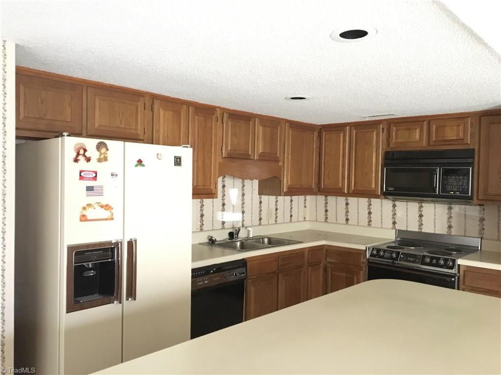 1732 Ternberry Road High Point, NC 27262 - Photo 5 of 15 Gallery Image 5