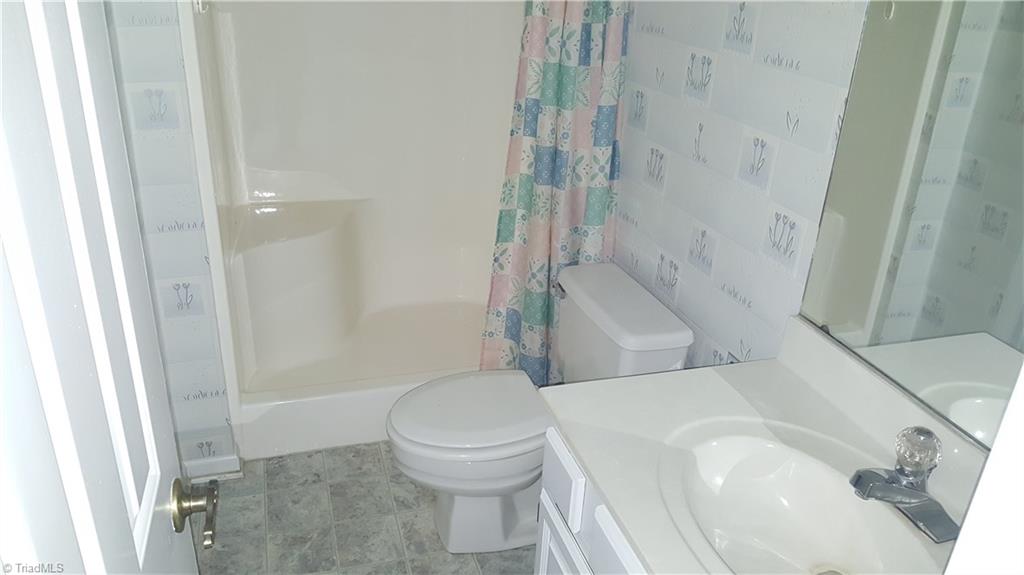 1732 Ternberry Road High Point, NC 27262 - Photo 9 of 15 Gallery Image 9