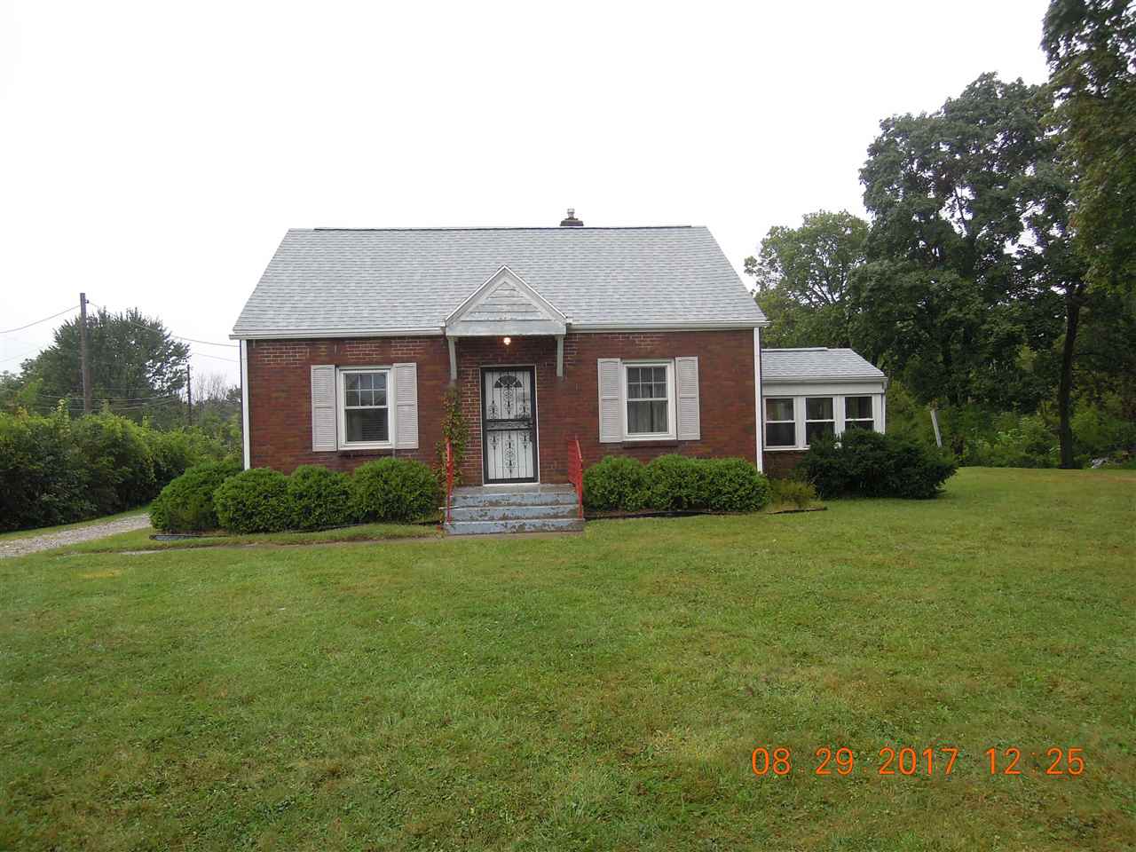 4826 Leesburg Road Fort Wayne, IN 46808 - Photo 1 of 14