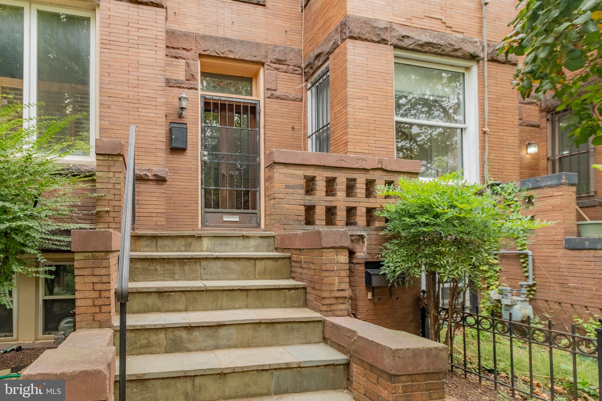 1459 Chapin Street Northwest Washington, DC 20009 - Photo 7 of 67