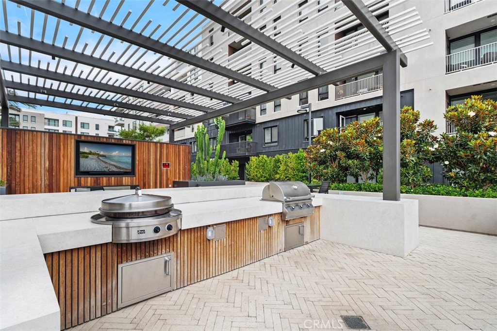 3305 Rivington Irvine, CA 92612 - Photo 34 of 62 Outdoor cooking and entertaining