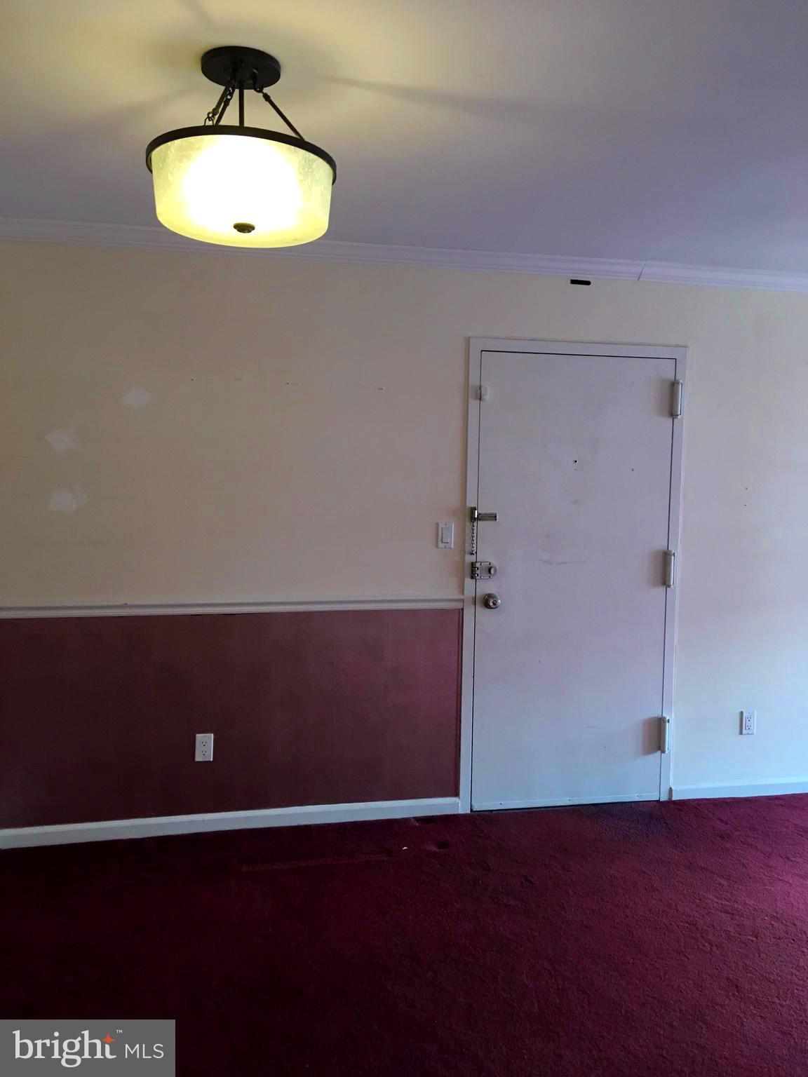 5905 Bayshire Road, Unit 182 Springfield, VA 22152 - Photo 7 of 27 Dining-living area