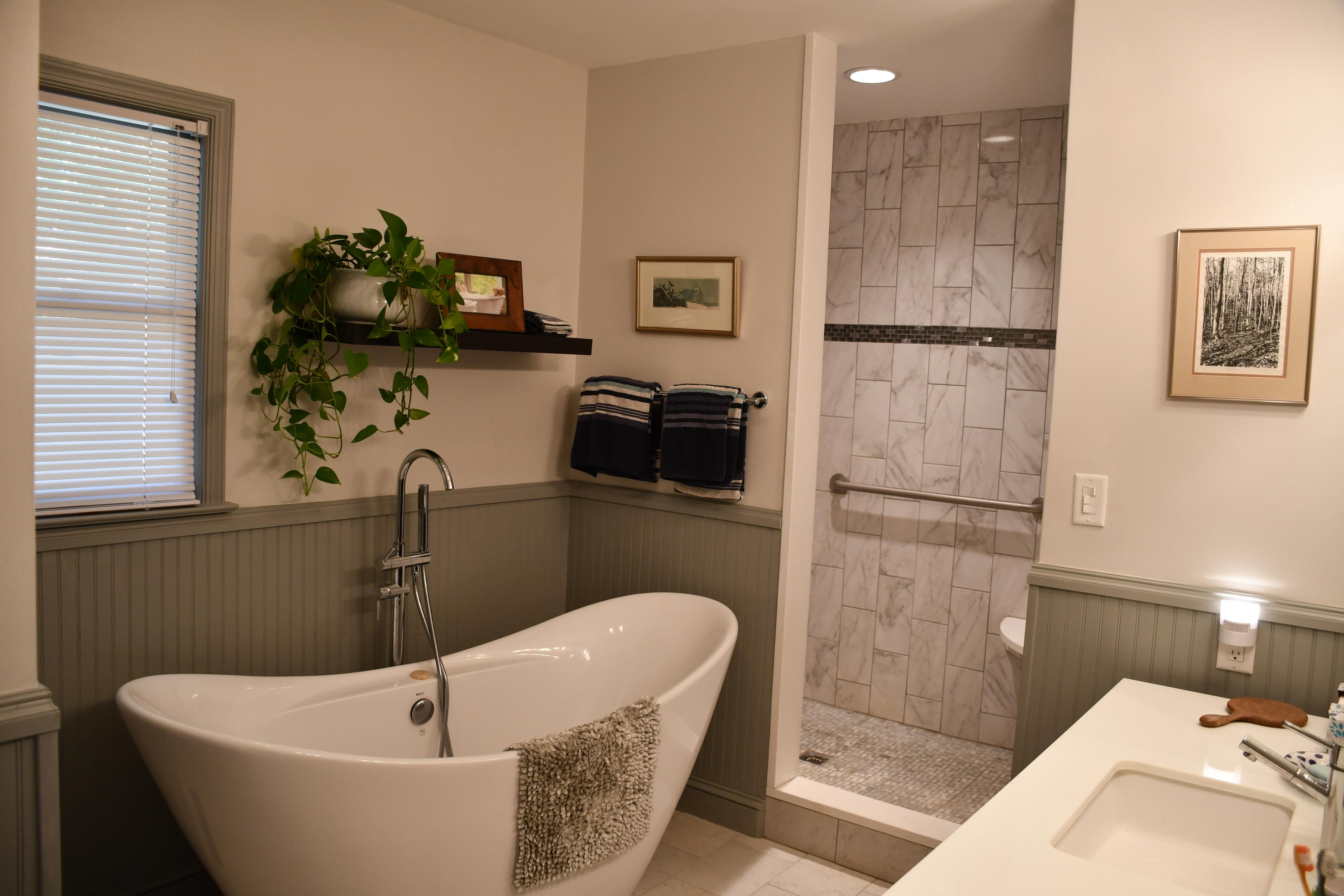 1110 Carters Island Road Goodview, VA 24095 - Photo 14 of 24 Main Level Bathroom