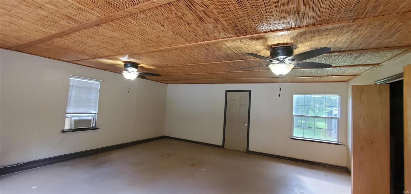 2455 Deer Run Road New Athens, IL 62264 - Photo 3 of 41