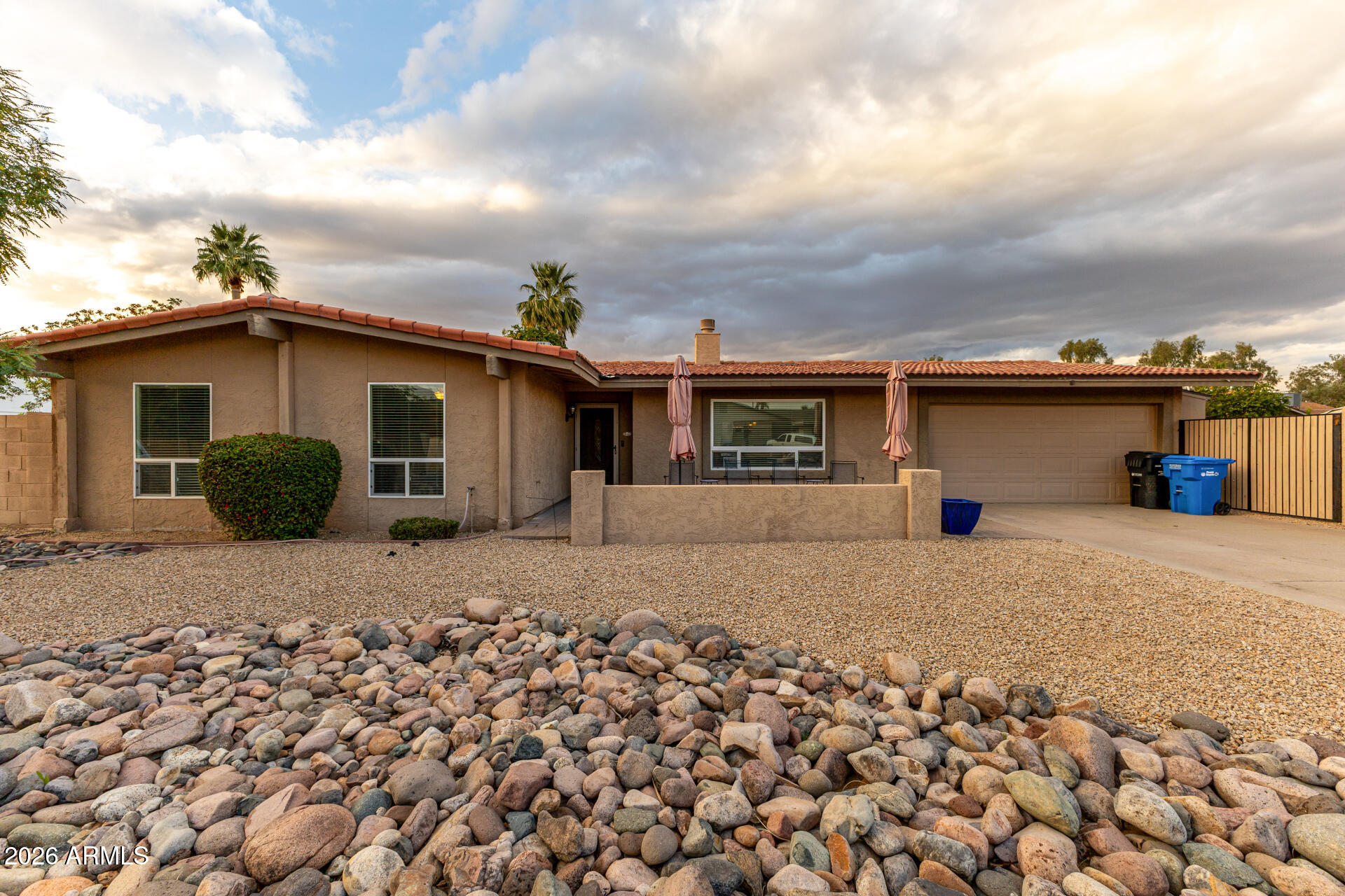 802 West Caribbean Lane Phoenix, AZ 85023 - Photo 15 of 47 a view of a house with a patio