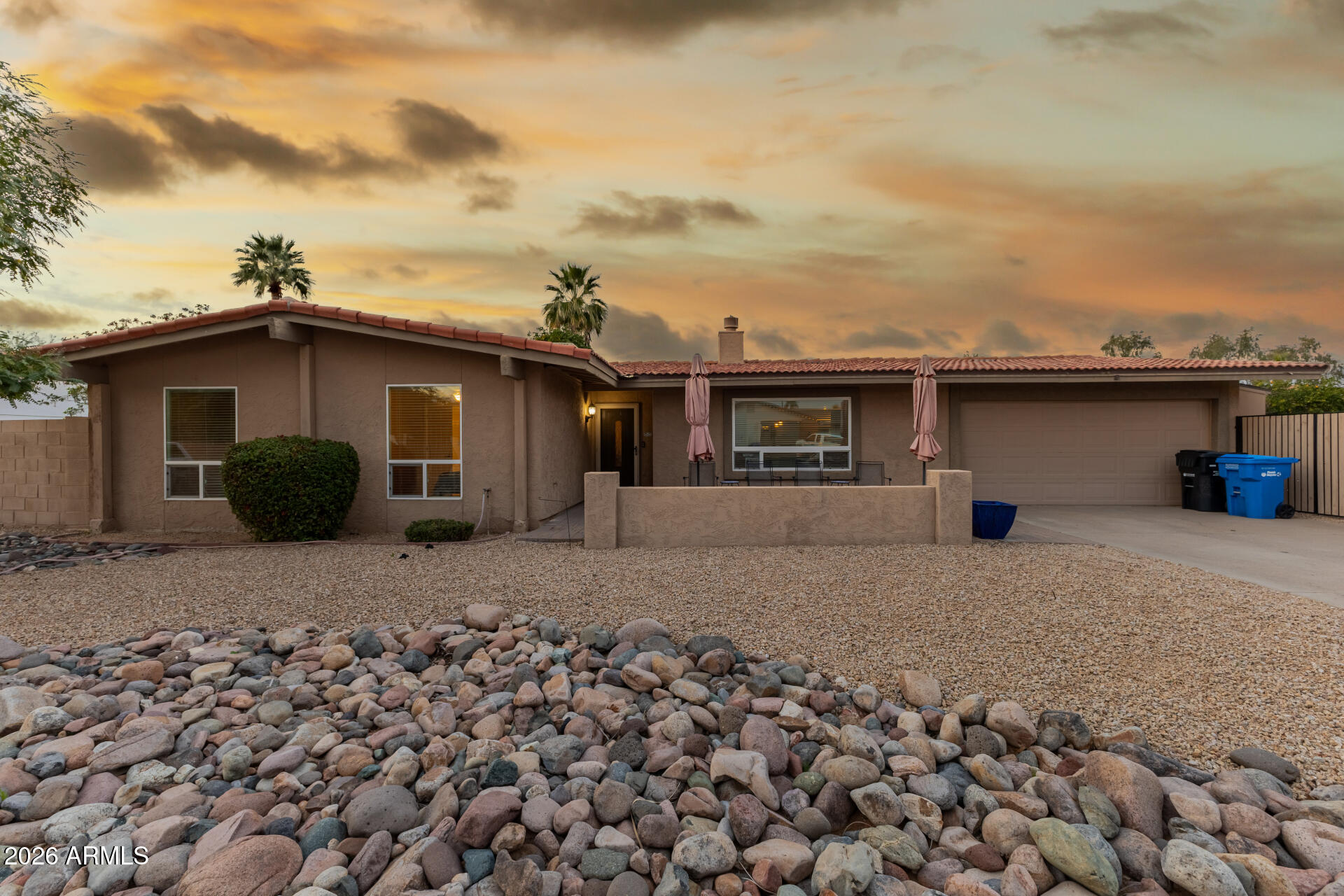 802 West Caribbean Lane Phoenix, AZ 85023 - Photo 6 of 47 a view of a house with a patio