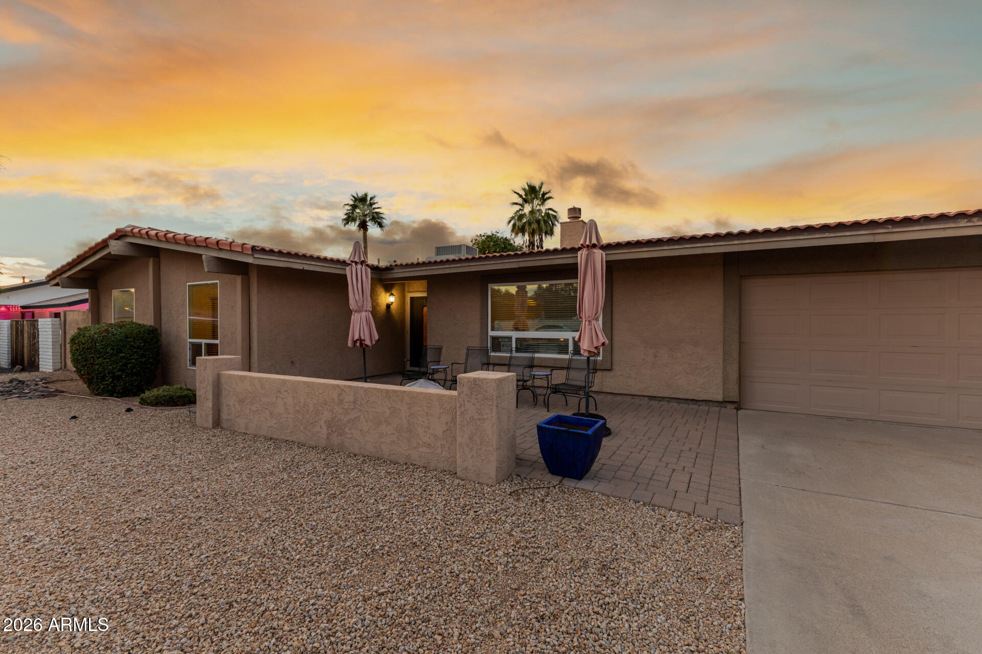802 West Caribbean Lane Phoenix, AZ 85023 - Photo 8 of 47
