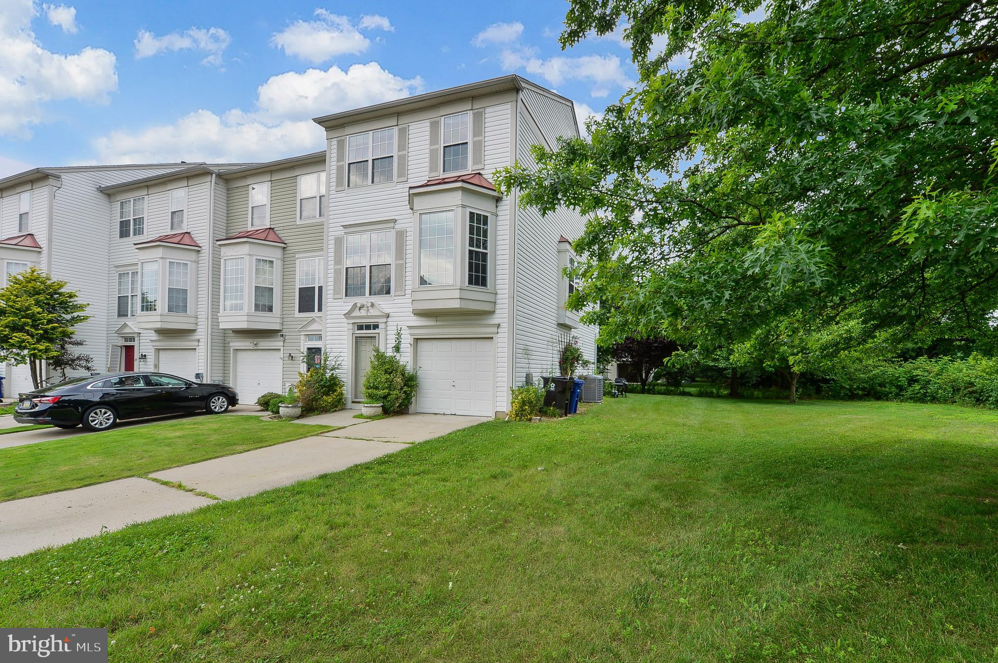 33 Firethorn Lane Riverside, NJ 08075 - Photo 1 of 32 Gallery Image 1