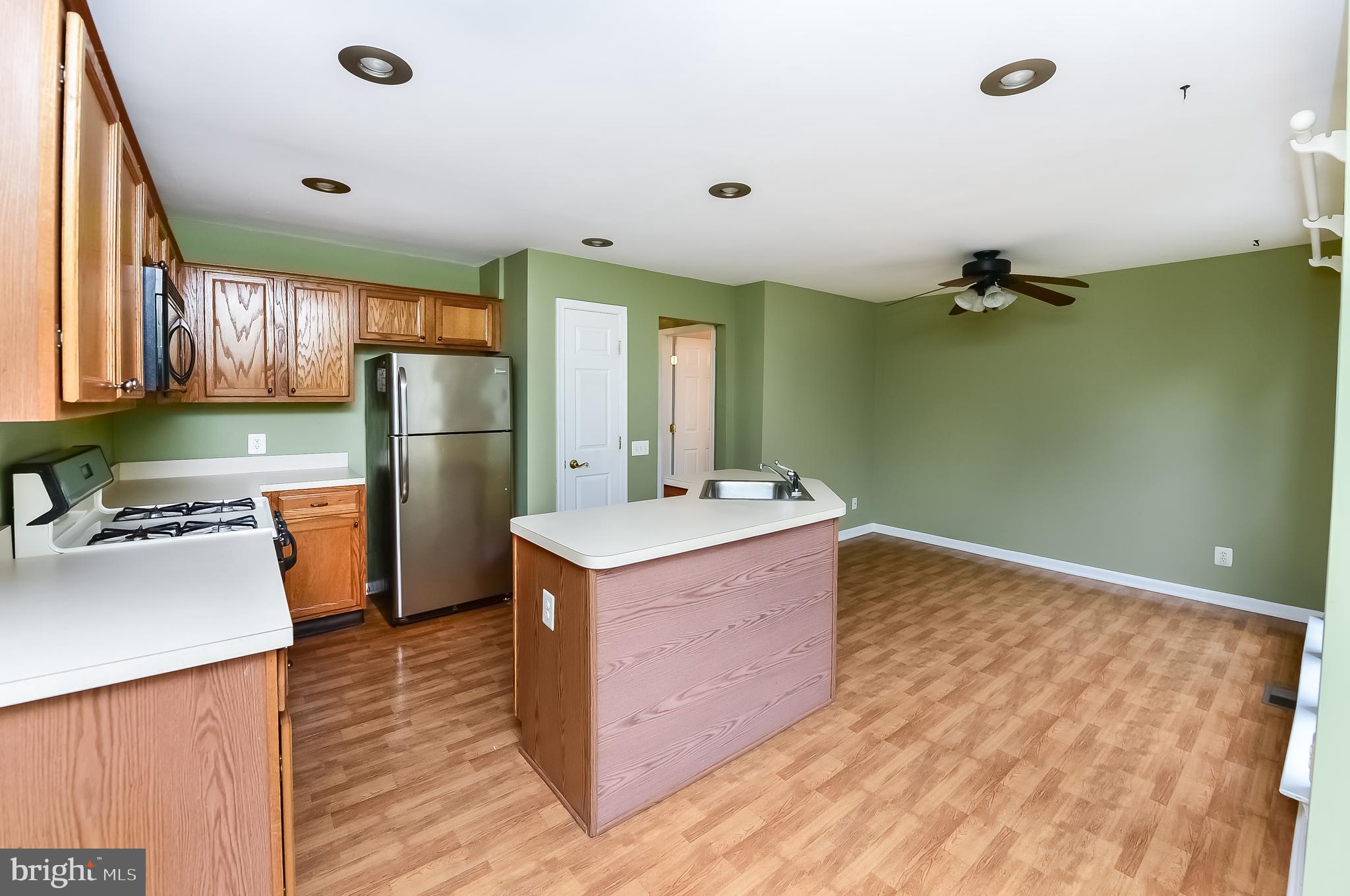 33 Firethorn Lane Riverside, NJ 08075 - Photo 20 of 32 Gallery Image 20