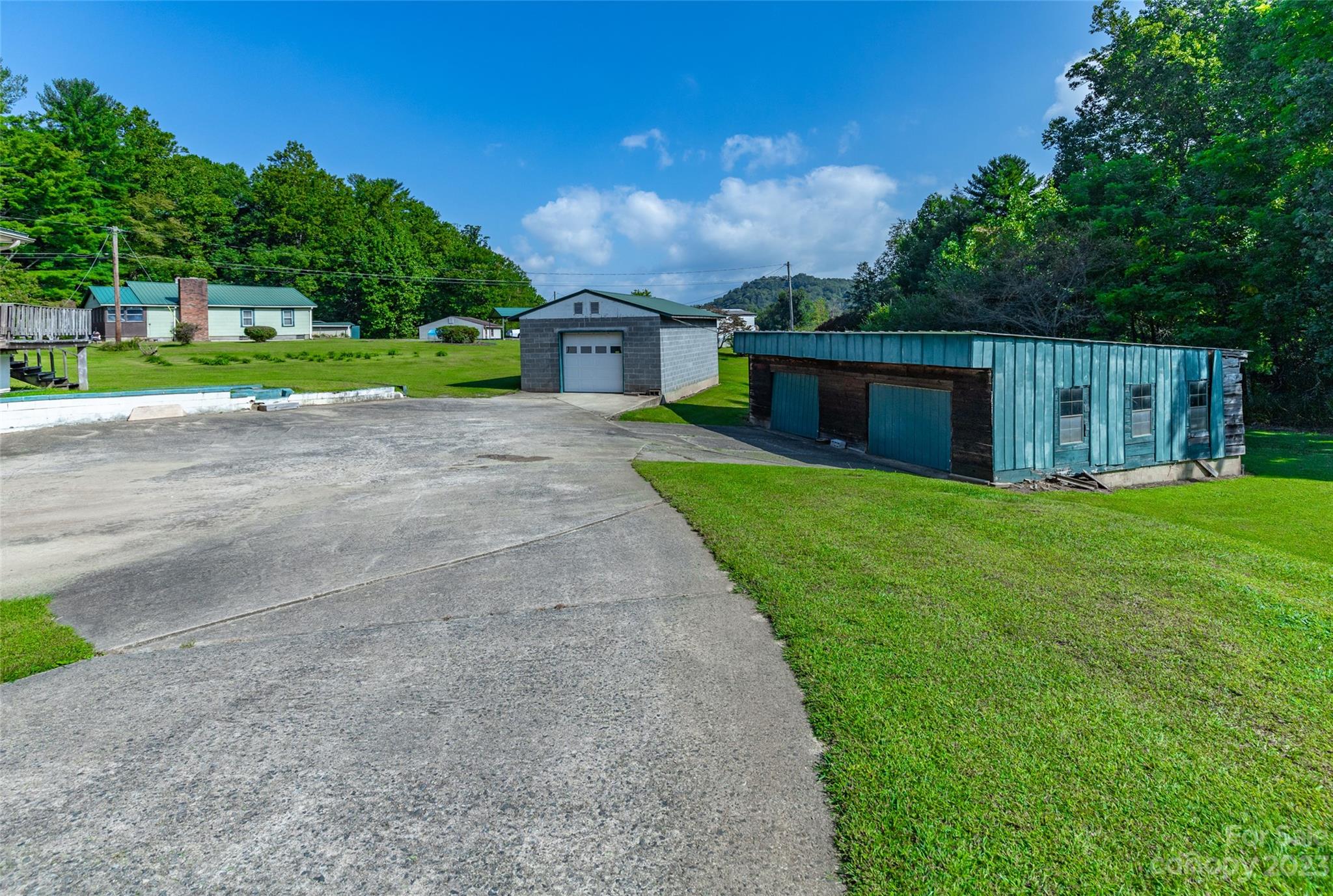 881 Elm Bend Road Brevard, NC 28712 - Photo 32 of 35 Gallery Image 32