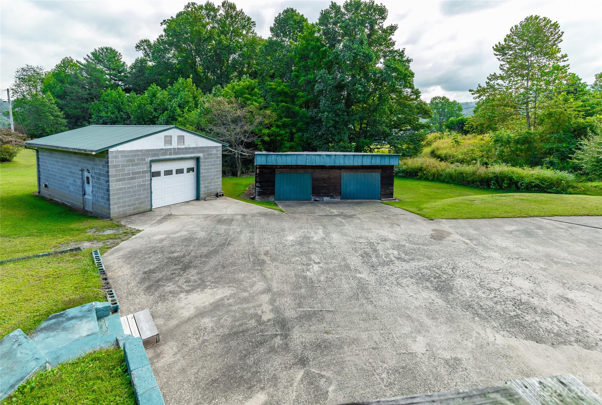 881 Elm Bend Road Brevard, NC 28712 - Photo 4 of 35 Gallery Image 4