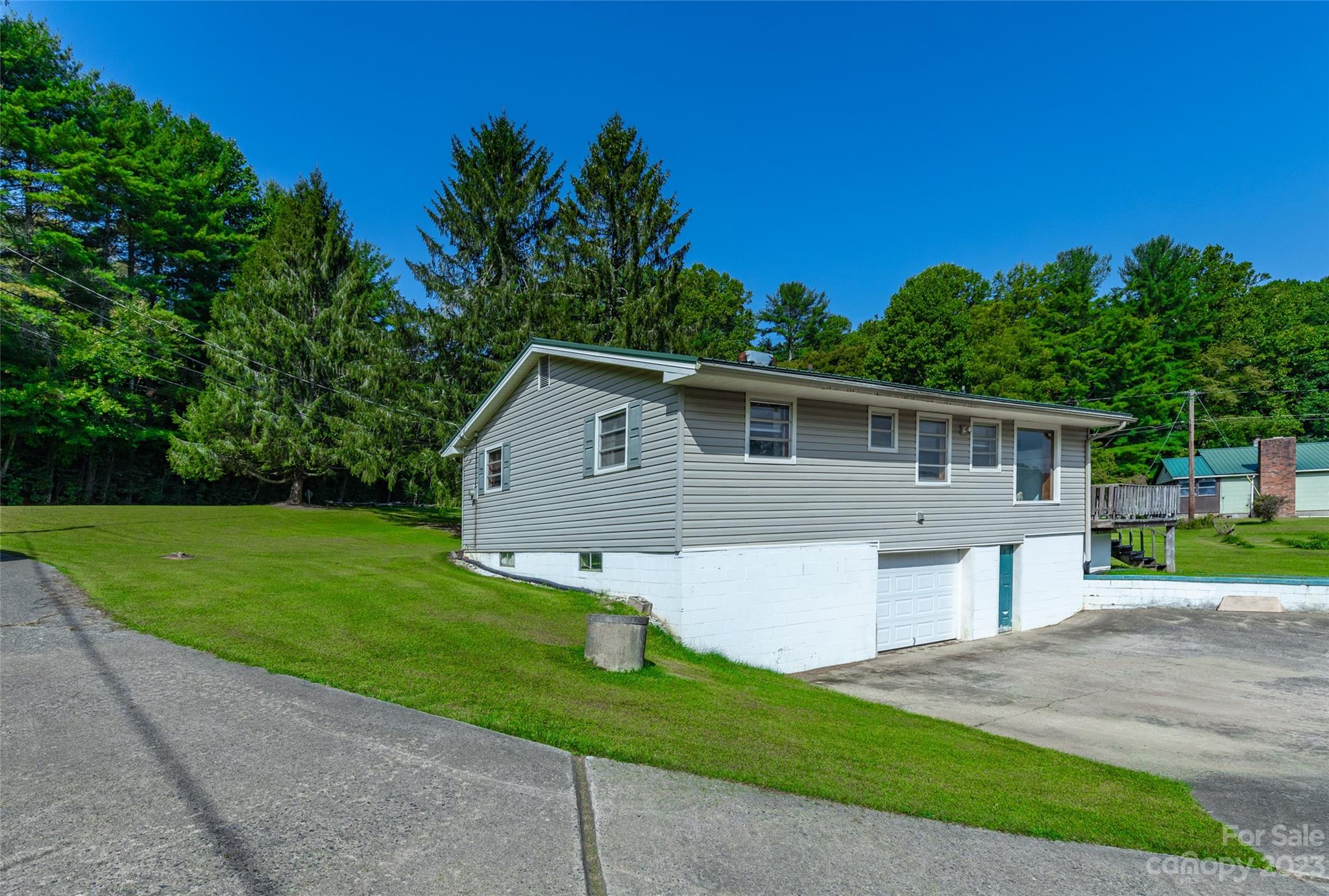 881 Elm Bend Road Brevard, NC 28712 - Photo 5 of 35 Gallery Image 5