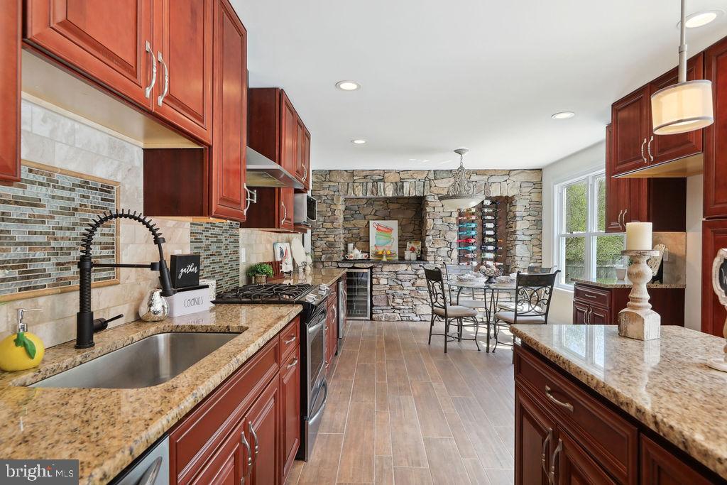 9 Blue Grass Road Clementon, NJ 08021 - Photo 27 of 47 Kitchen