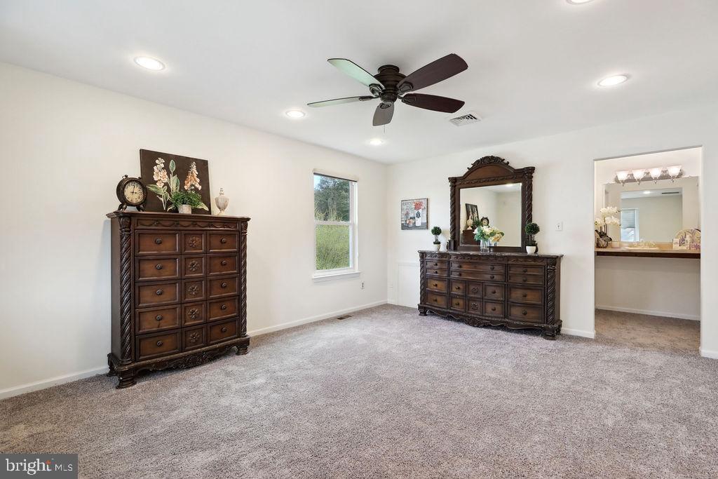 9 Blue Grass Road Clementon, NJ 08021 - Photo 29 of 47 Primary Bed