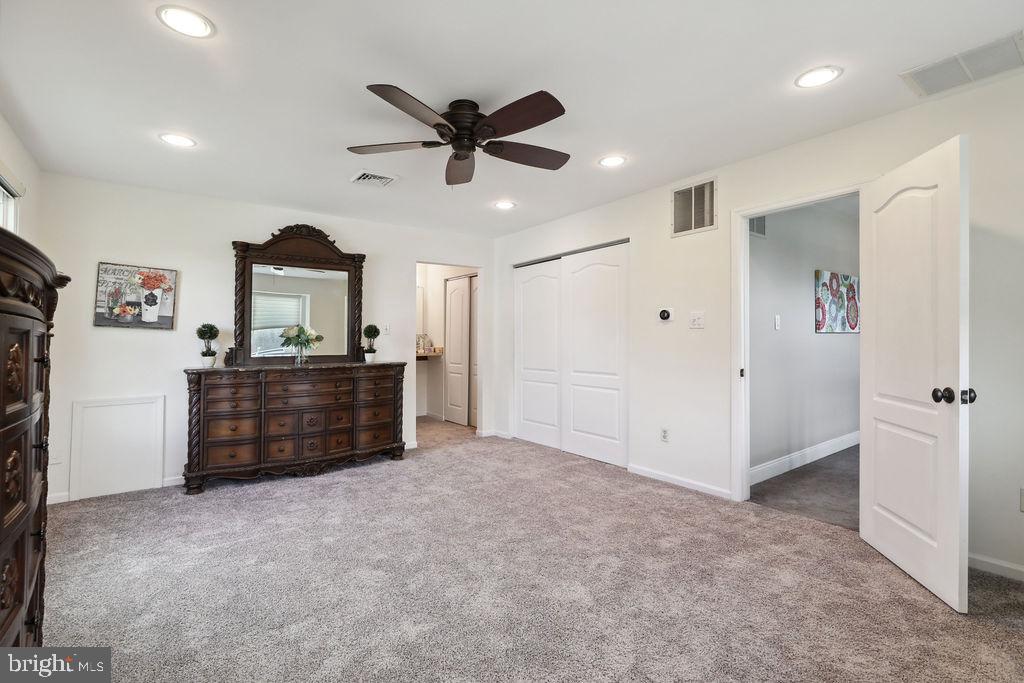 9 Blue Grass Road Clementon, NJ 08021 - Photo 30 of 47 Primary Bed