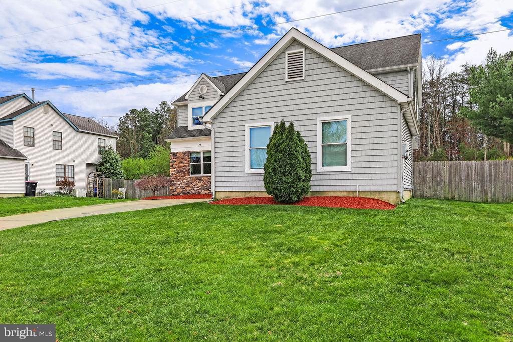 9 Blue Grass Road Clementon, NJ 08021 - Photo 46 of 47 Front