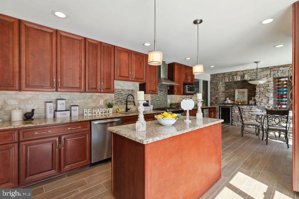 9 Blue Grass Road Clementon, NJ 08021 - Photo 8 of 47 Kitchen