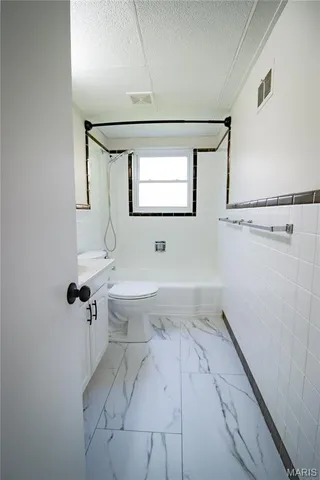 $1,750 | 7240 Balson Avenue, Unit 2F, University City, MO 63130