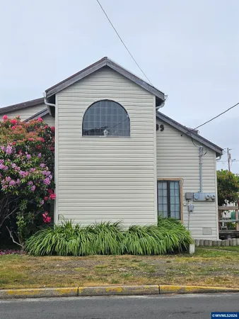 $450,000 | 1433 Northwest 17th Street, Lincoln City, OR 97367