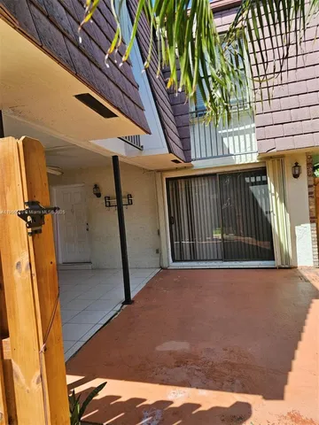 $2,850 | 7572 Courtyard Run East, Boca Raton, FL 33433