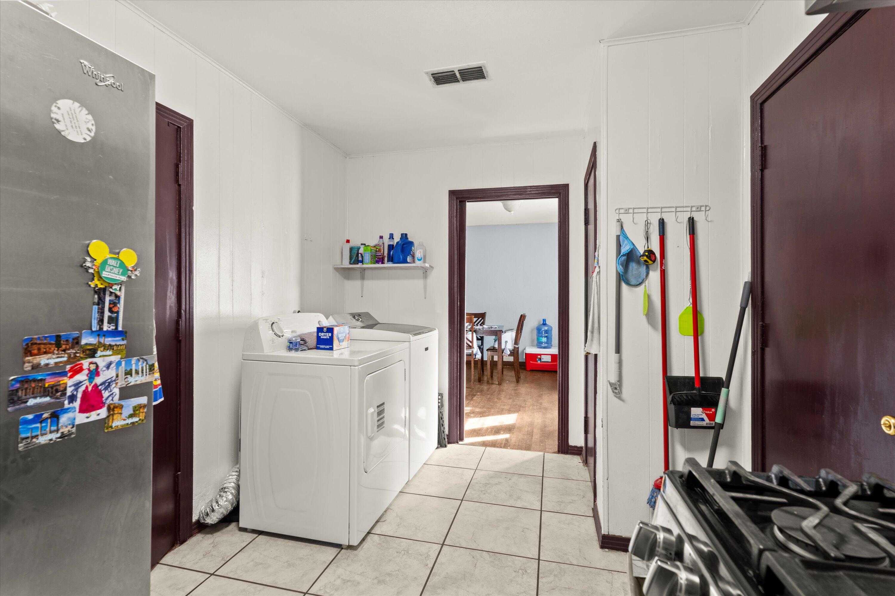 1915 37th Street Lubbock, TX 79412 - Photo 7 of 20