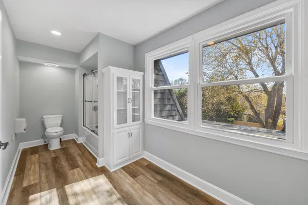 $749,000 | 127 Twin Lakes Drive, Moore, SC 29369