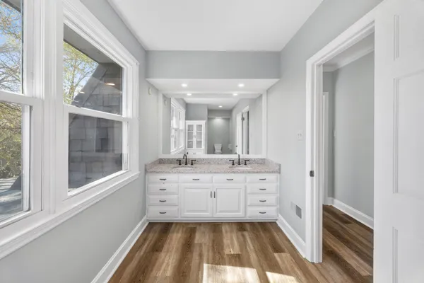 $749,000 | 127 Twin Lakes Drive, Moore, SC 29369