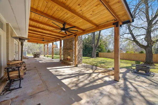 $749,000 | 127 Twin Lakes Drive, Moore, SC 29369