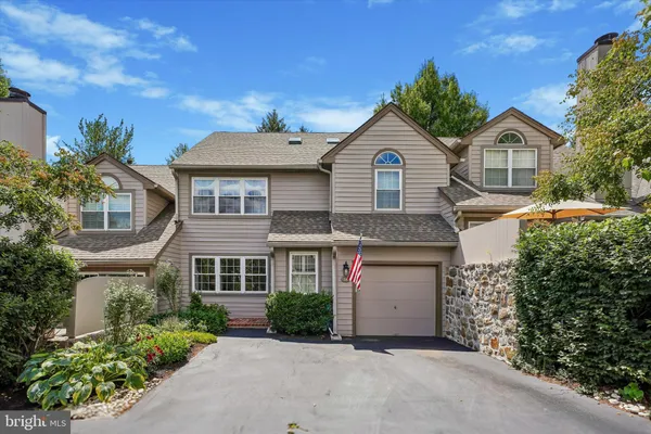 $774,900 | 34 Manchester Court, Berwyn, PA 19312