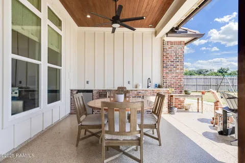 $935,000 | 307 Stony Trek Drive, Youngsville, LA 70592