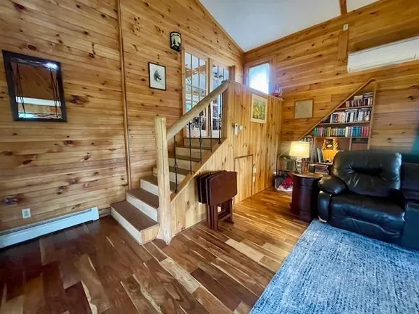 $689,900 | 85 Jason Avenue, Jefferson, NH 03583