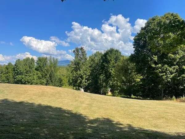 $689,900 | 85 Jason Avenue, Jefferson, NH 03583