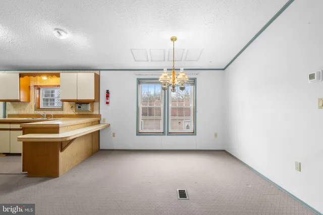 $94,500 | 907 Lakeview Drive, Green Lane, PA 18054