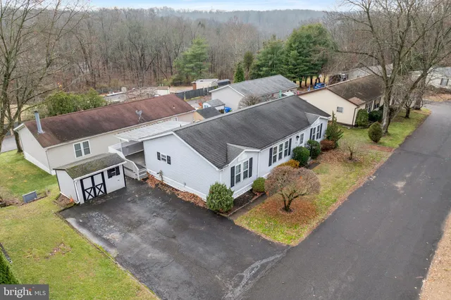 $94,500 | 907 Lakeview Drive, Green Lane, PA 18054