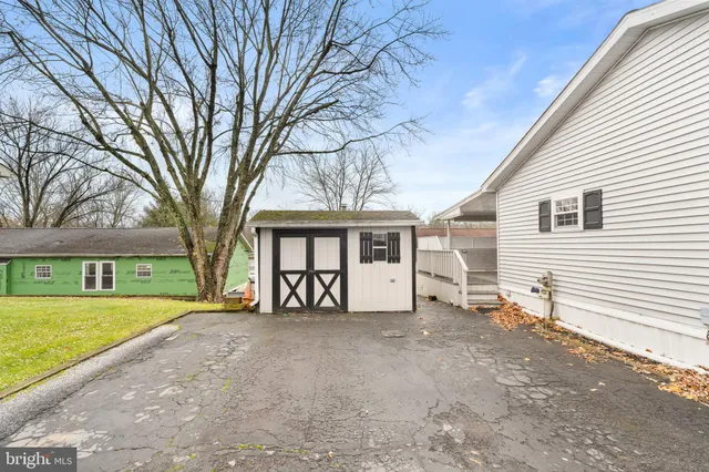 $94,500 | 907 Lakeview Drive, Green Lane, PA 18054