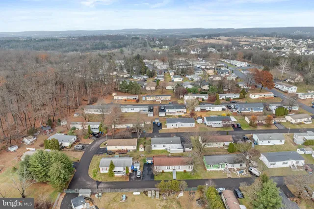 $94,500 | 907 Lakeview Drive, Green Lane, PA 18054