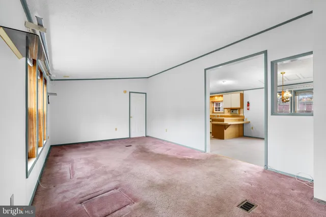 $94,500 | 907 Lakeview Drive, Green Lane, PA 18054